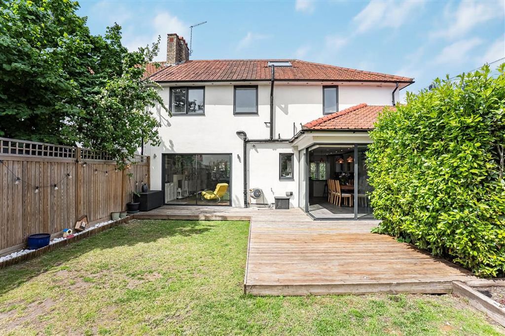 Property photo 3 of 17
