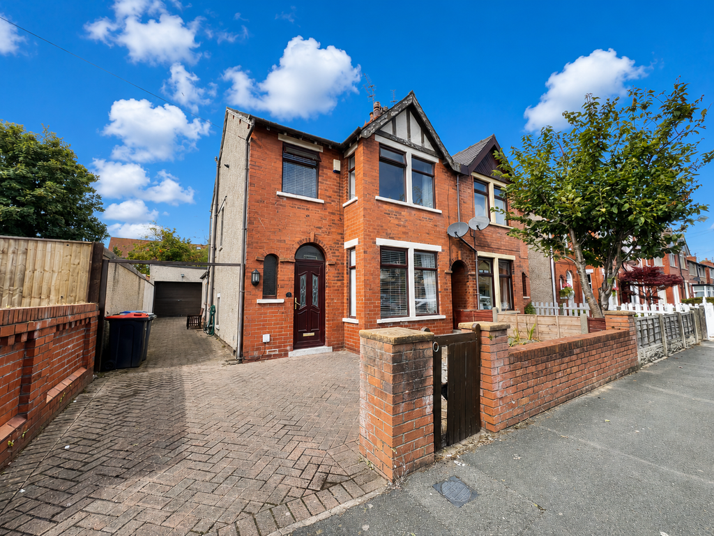 Property photo 1 of 17
