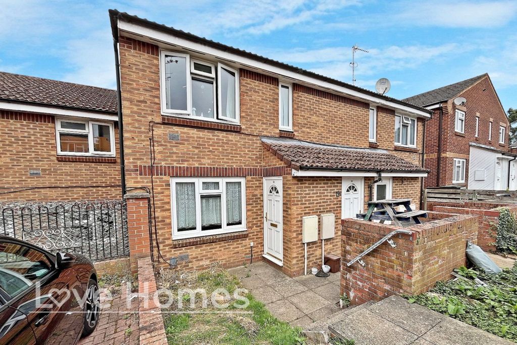Property photo 1 of 6 4410092