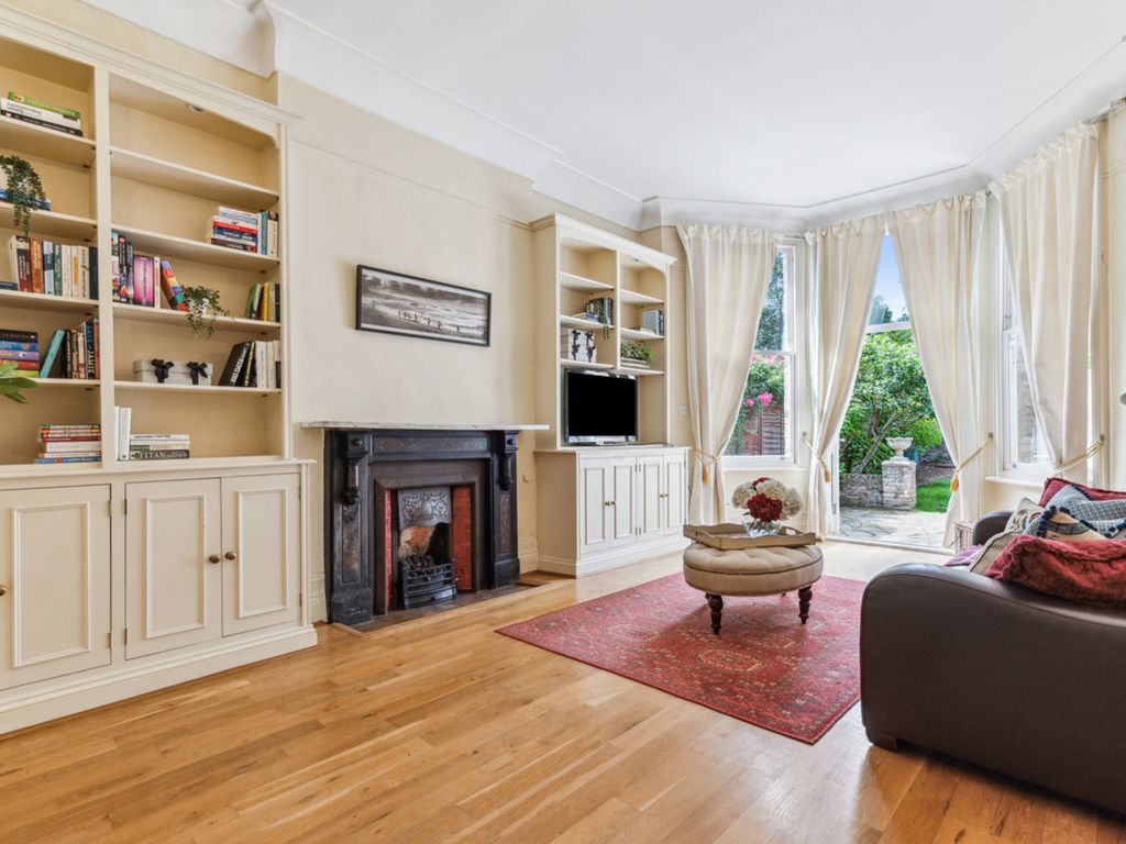Property photo 1 of 17