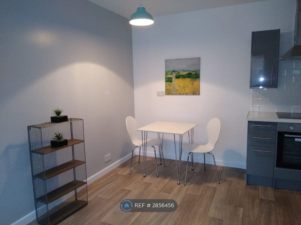 Property photo 3 of 6 Dining Area