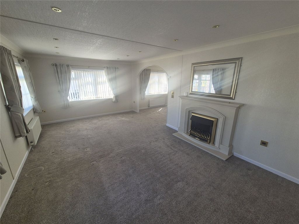 Property photo 3 of 12 Picture No. 15