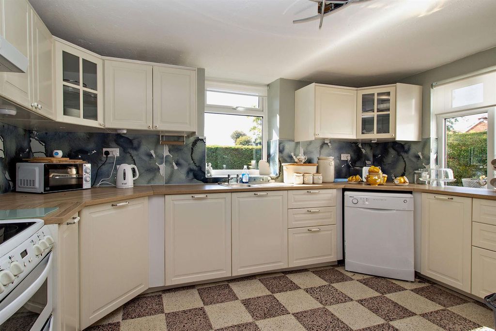 Property photo 3 of 20