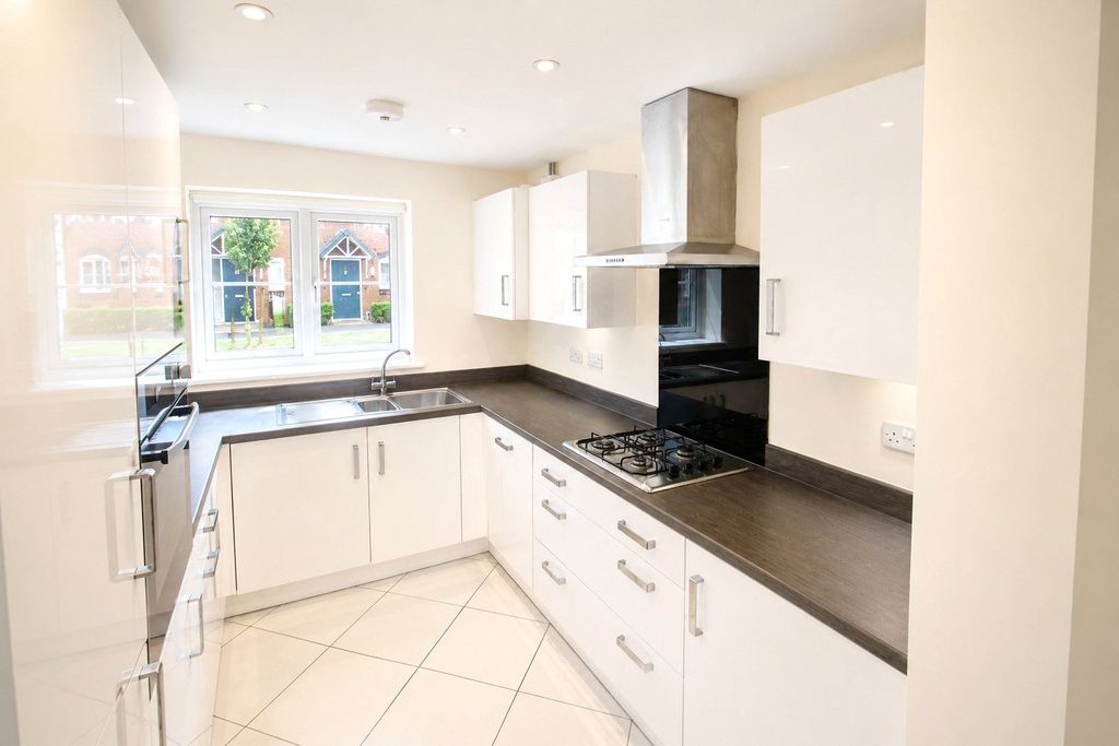 Property photo 2 of 22 Picture No. 29