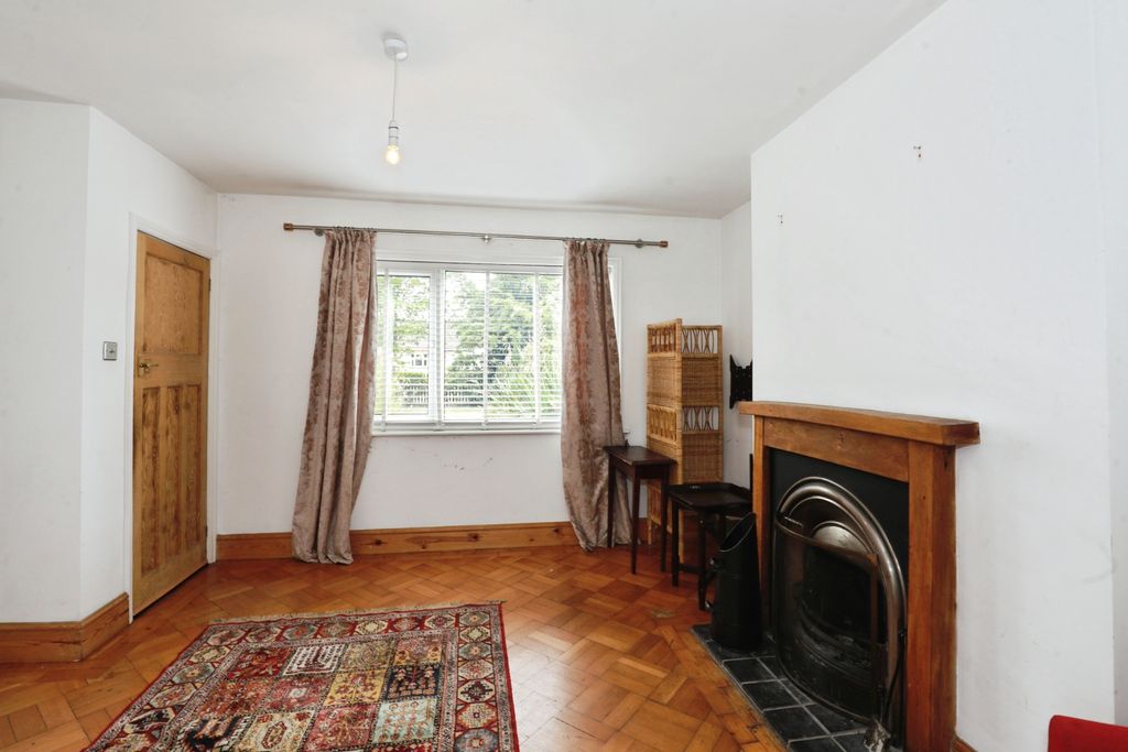 Property photo 3 of 15