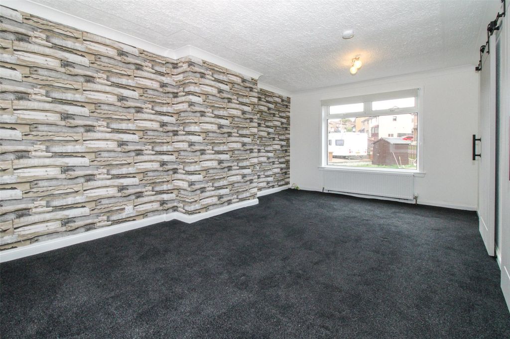 Property photo 3 of 17 Picture 3