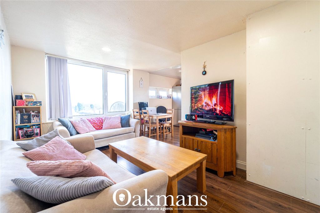 Property photo 2 of 15 Picture No. 14