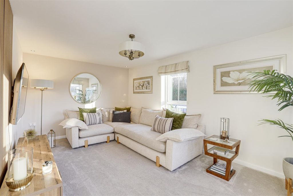 Property photo 2 of 25 407.Jpg