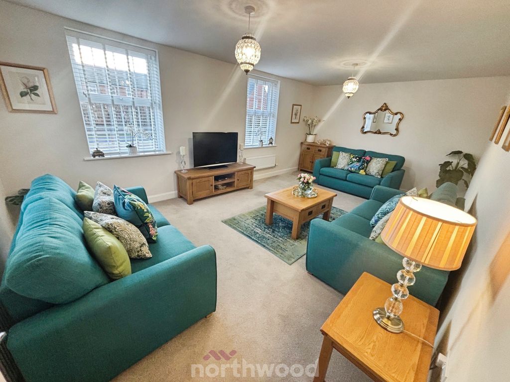 Property photo 2 of 38