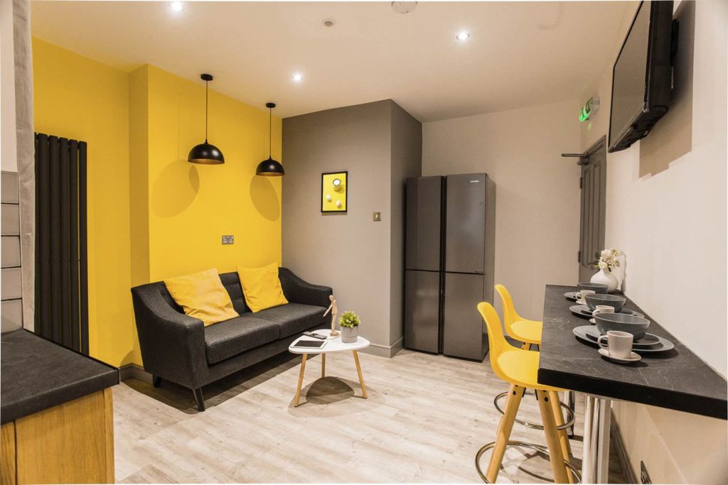 Property photo 3 of 5