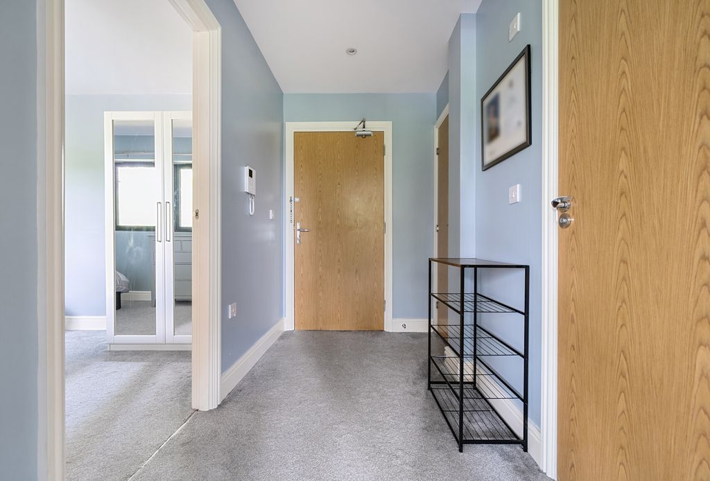 Property photo 2 of 14 7-681B8573B5Caf-1...