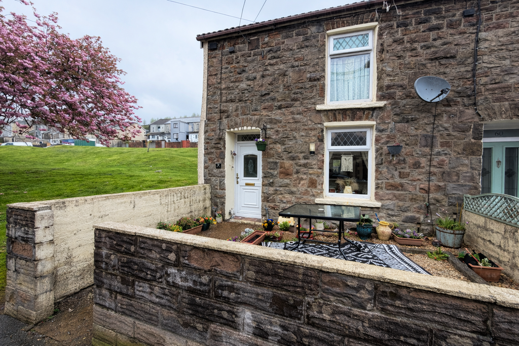 Property photo 1 of 15 Front (Exterior)