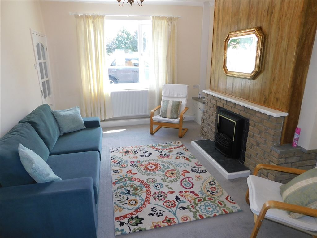 Property photo 3 of 9