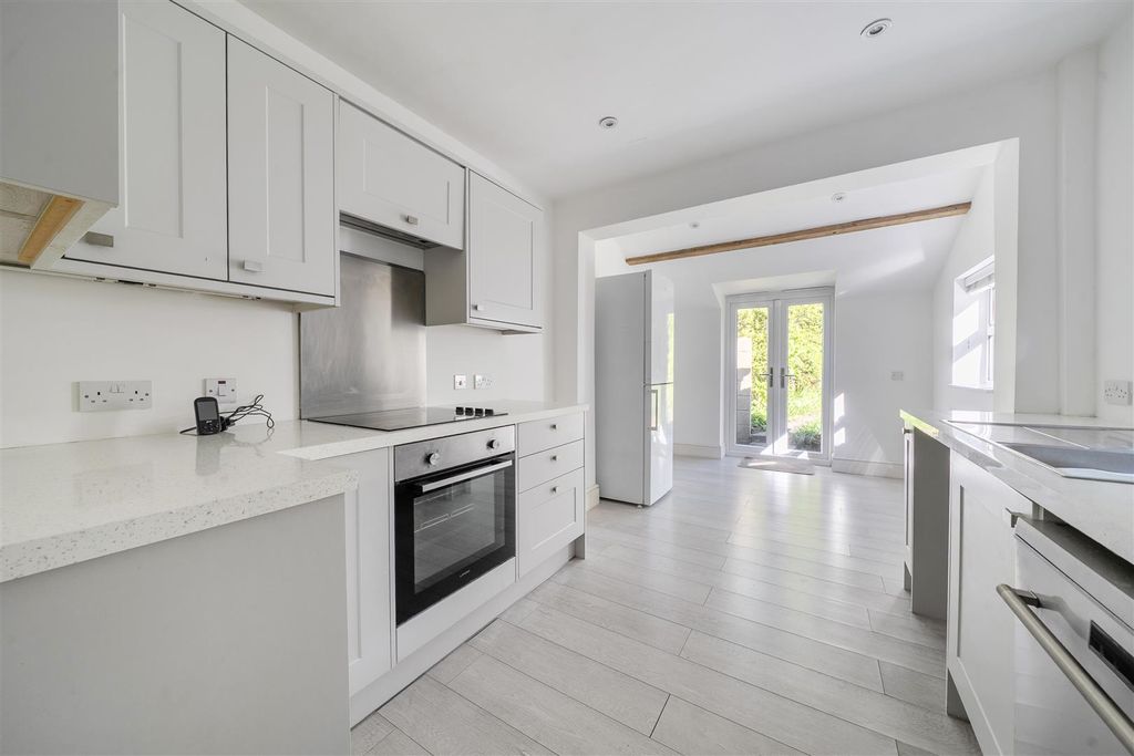 Property photo 2 of 19 1453645-7-69F1c8F9d20c7.Jpg