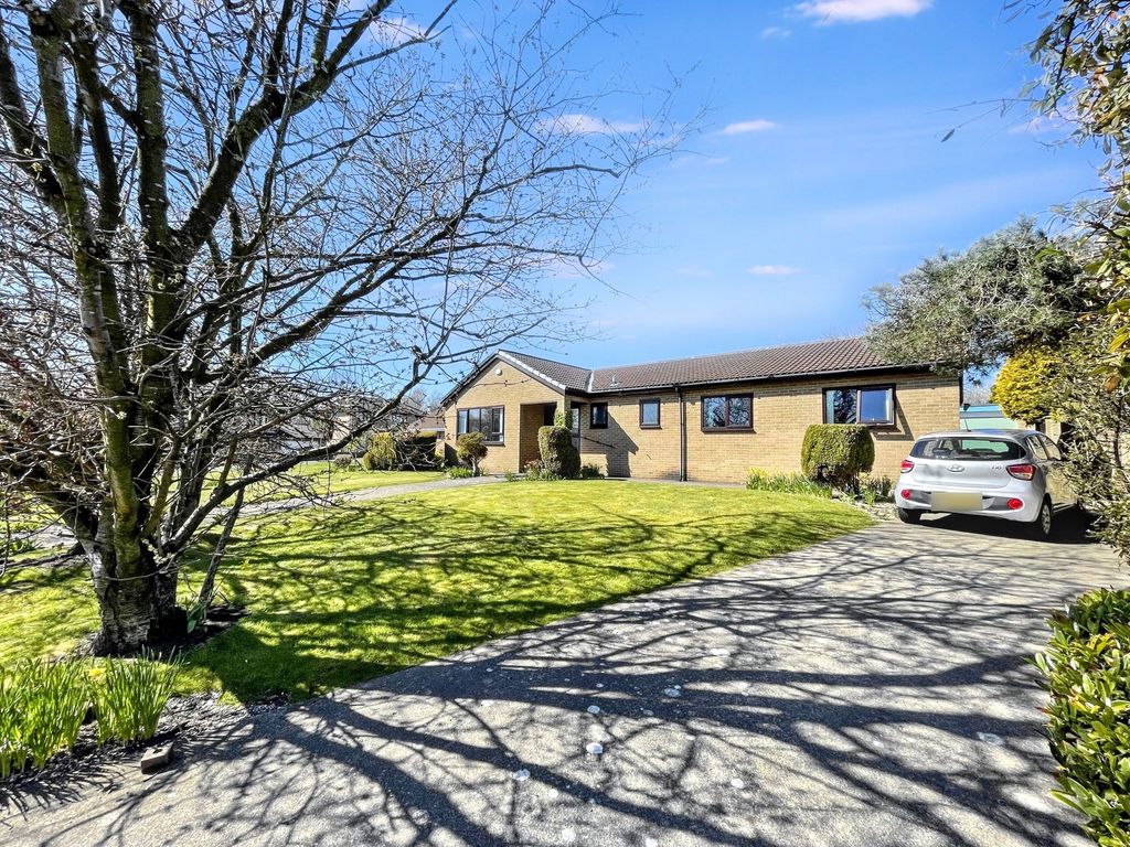 Property photo 1 of 26