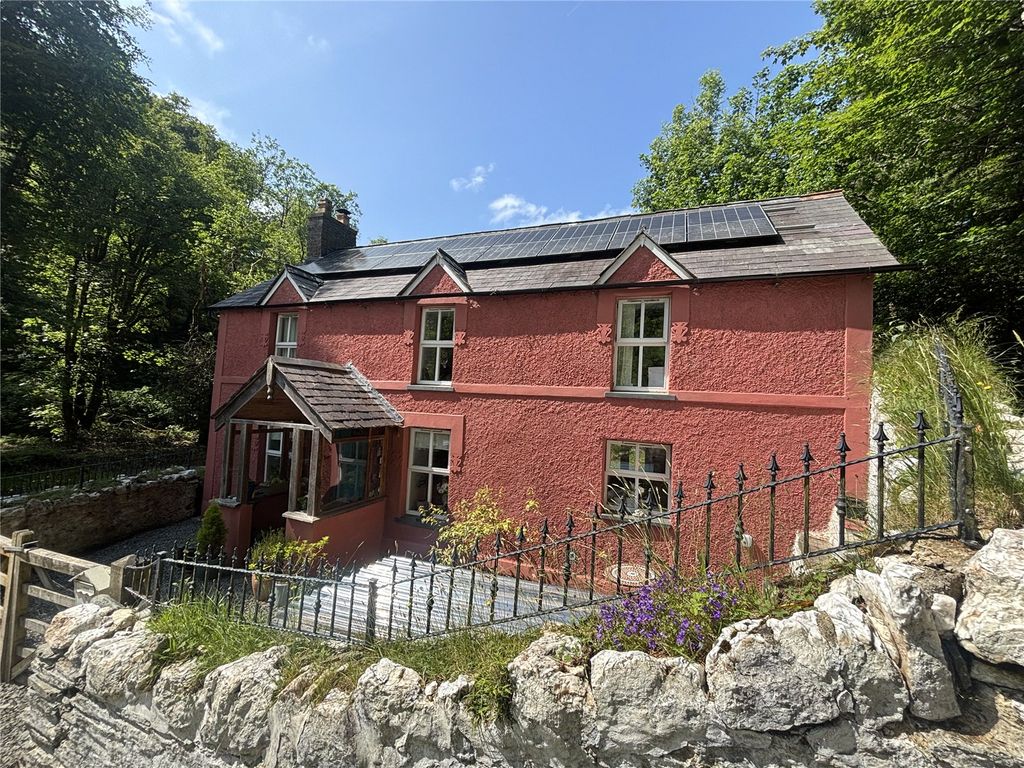 Property photo 2 of 22 Picture No. 28