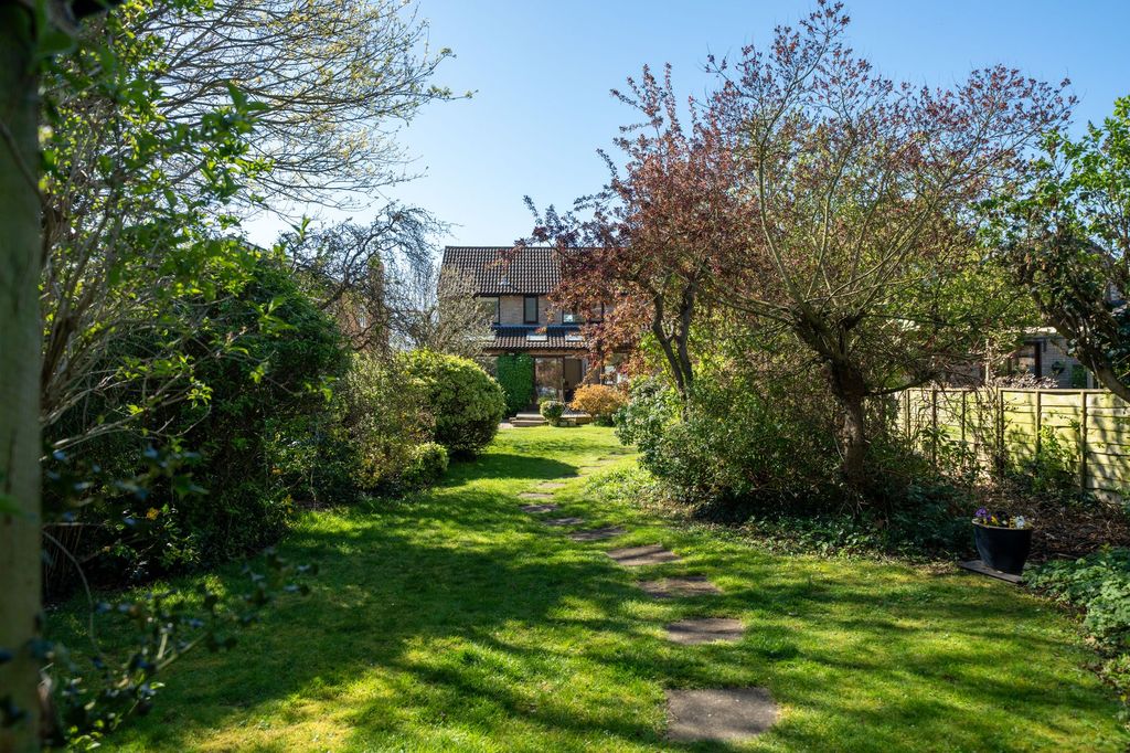 Property photo 3 of 29