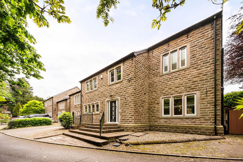 Property photo 1 of 50