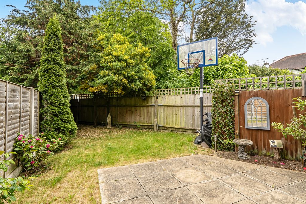 Property photo 2 of 11