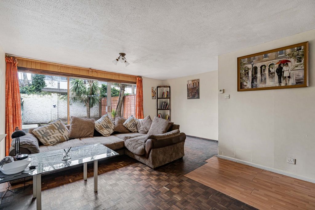 Property photo 2 of 16 Reception Room