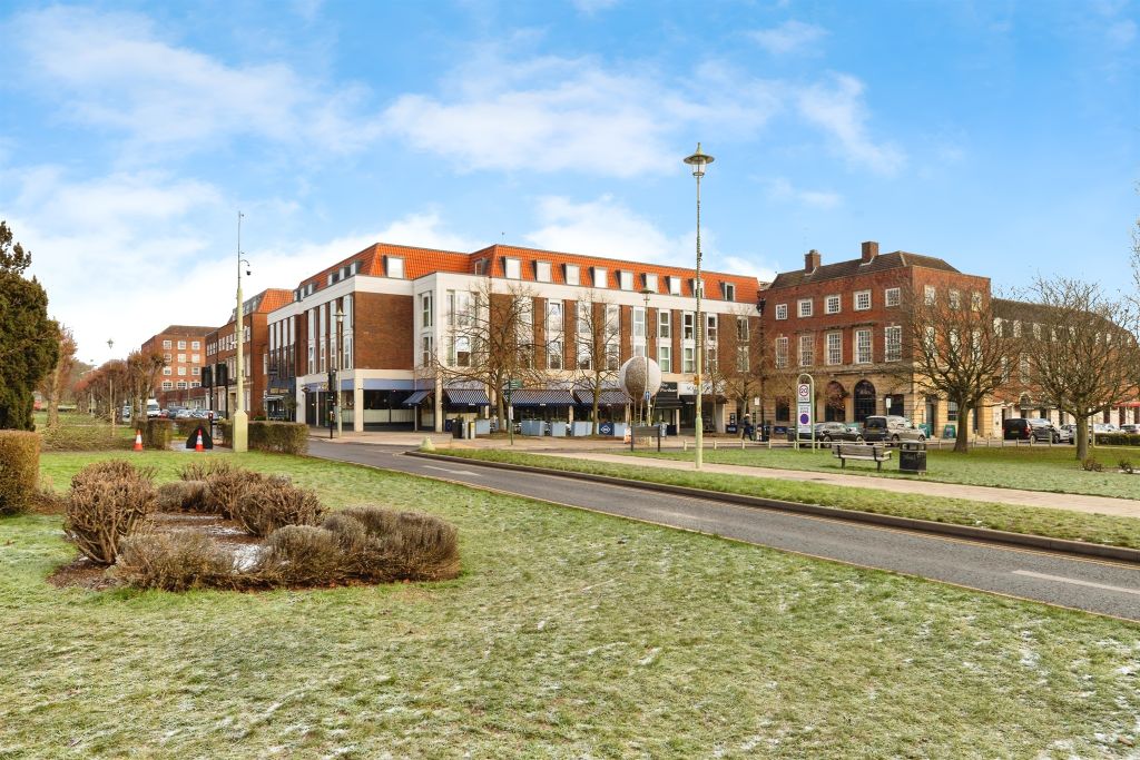 Property photo 1 of 18