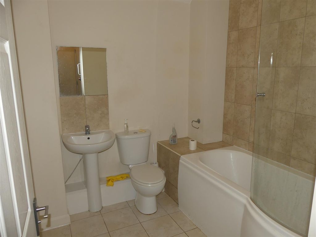 Property photo 3 of 6