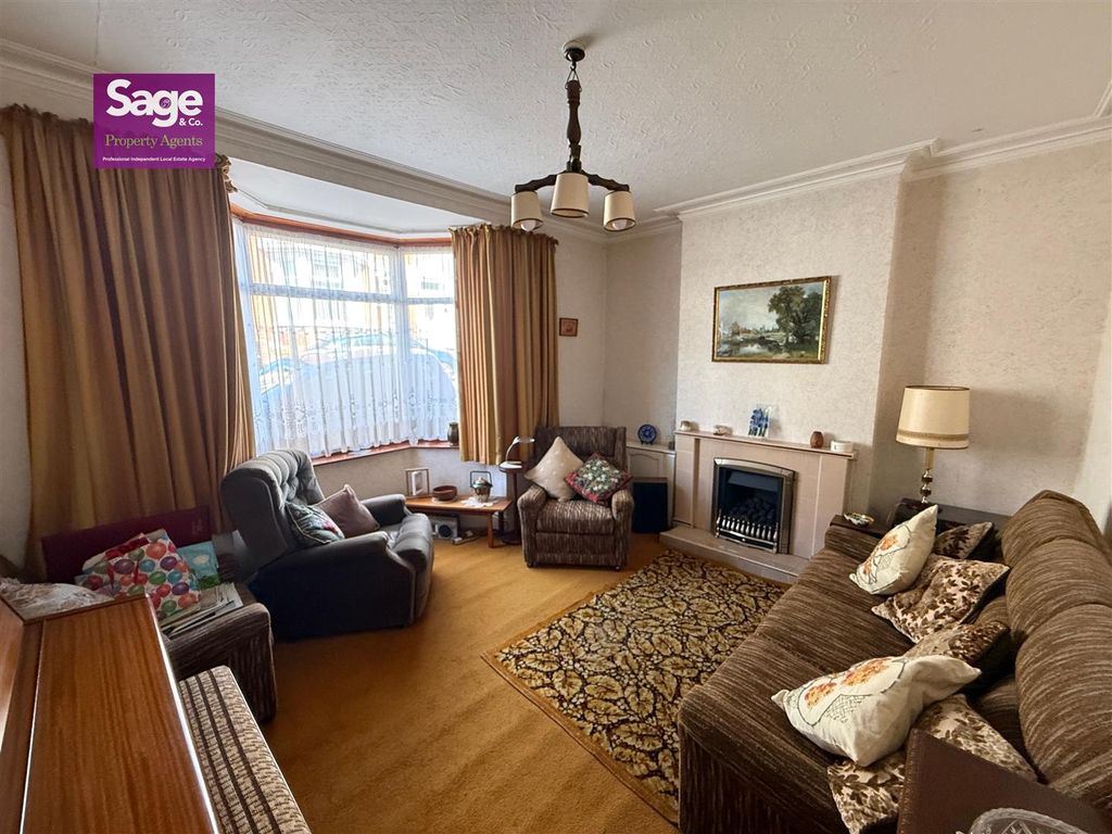 Property photo 2 of 25