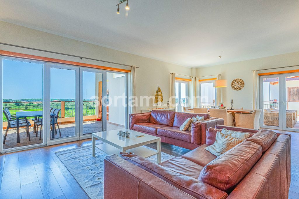 Property photo 2 of 39