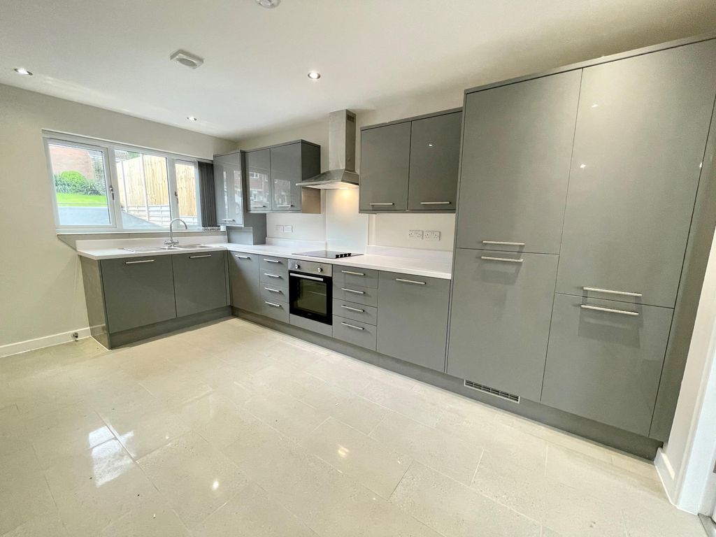 Property photo 2 of 13 Image