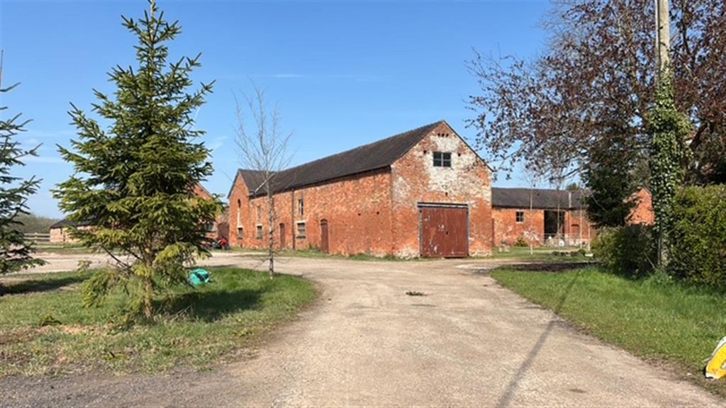 Property photo 3 of 7