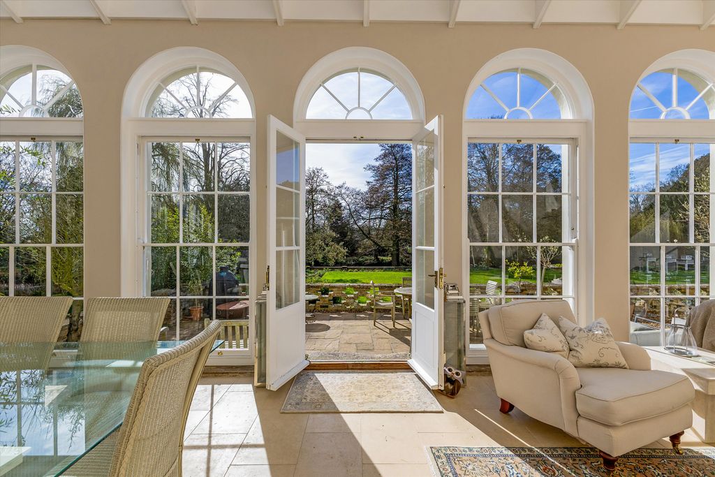 Property photo 2 of 16 Image