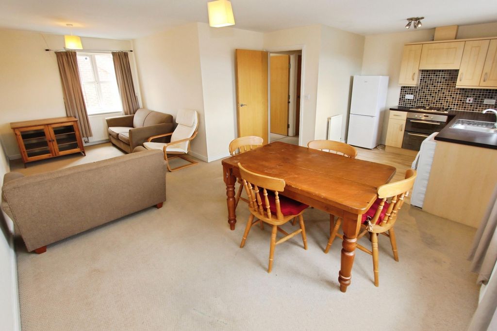 Property photo 3 of 7