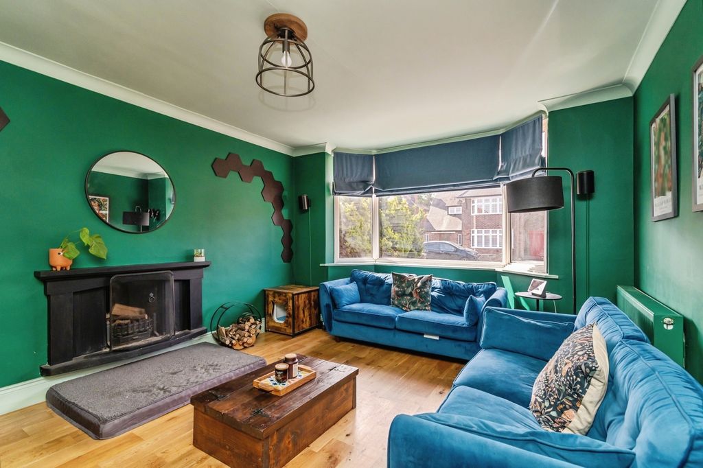 Property photo 3 of 20 Pbox-Img.Jpg