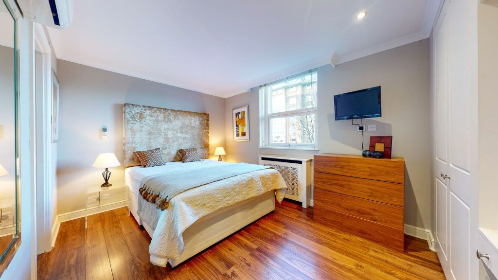 Property photo 3 of 21 Bedroom