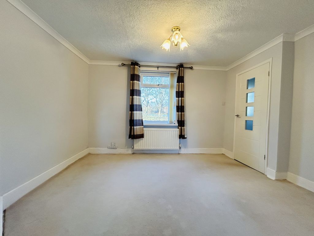 Property photo 3 of 13 Img_2975