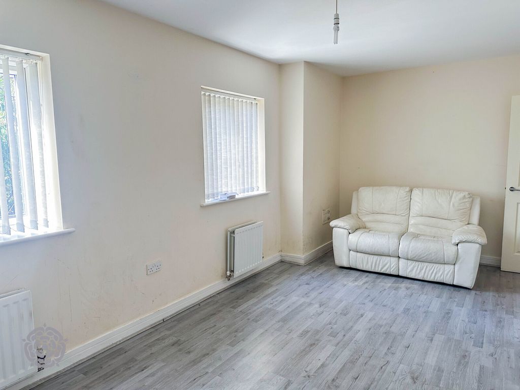 Property photo 3 of 9 Picture No. 06