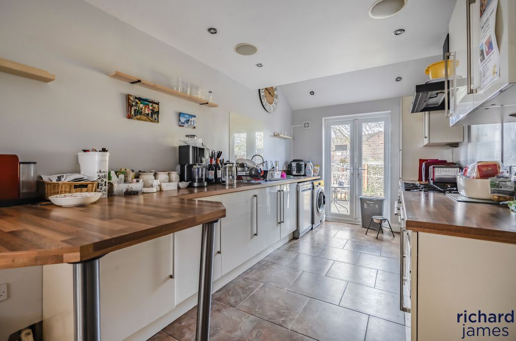 Property photo 2 of 14 9A48Dd0d7d824E06A2201Bb657ccc28c