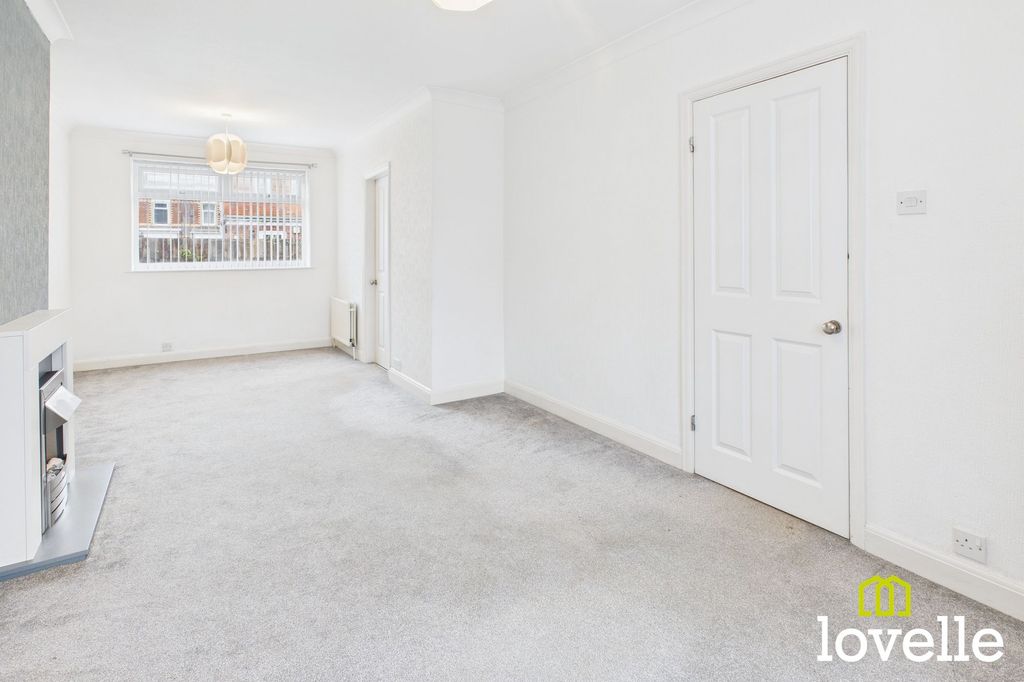Property photo 3 of 28