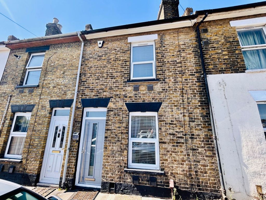 Property photo 1 of 8