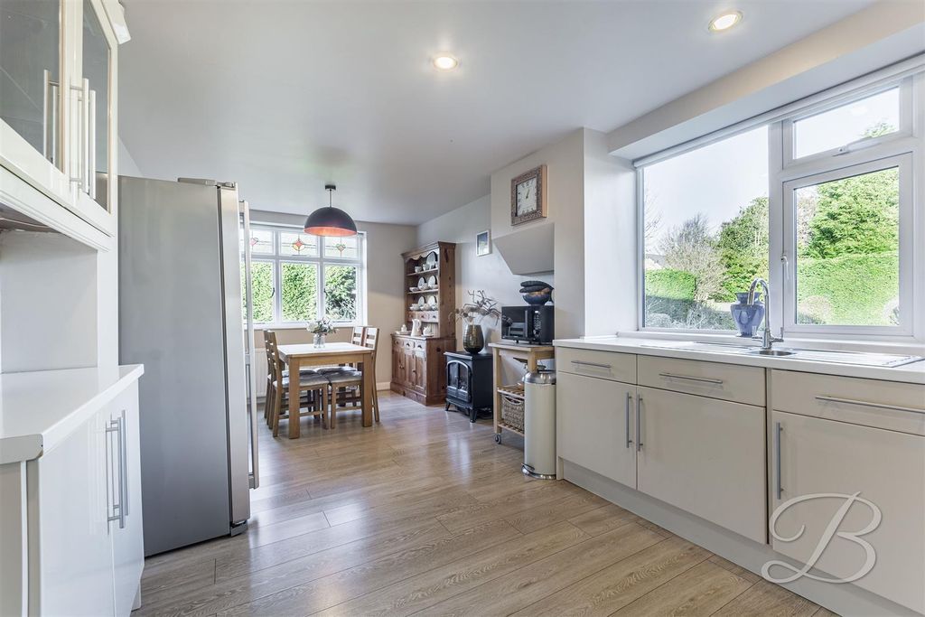 Property photo 3 of 17 Kitchen/Diner