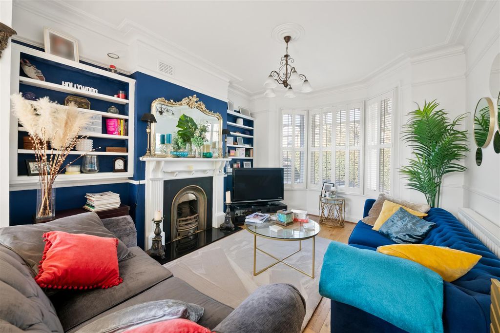 Property photo 3 of 24