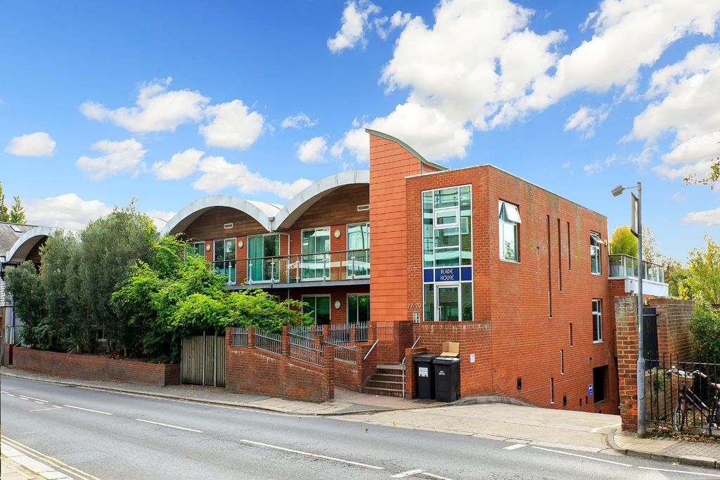 Property photo 1 of 12