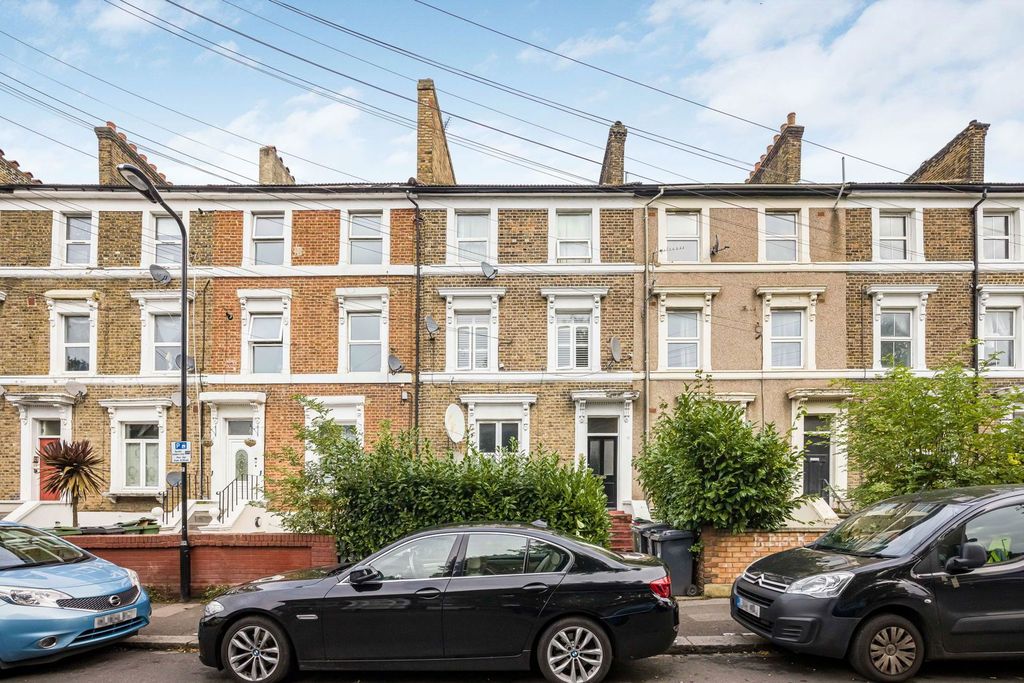 Property photo 1 of 11