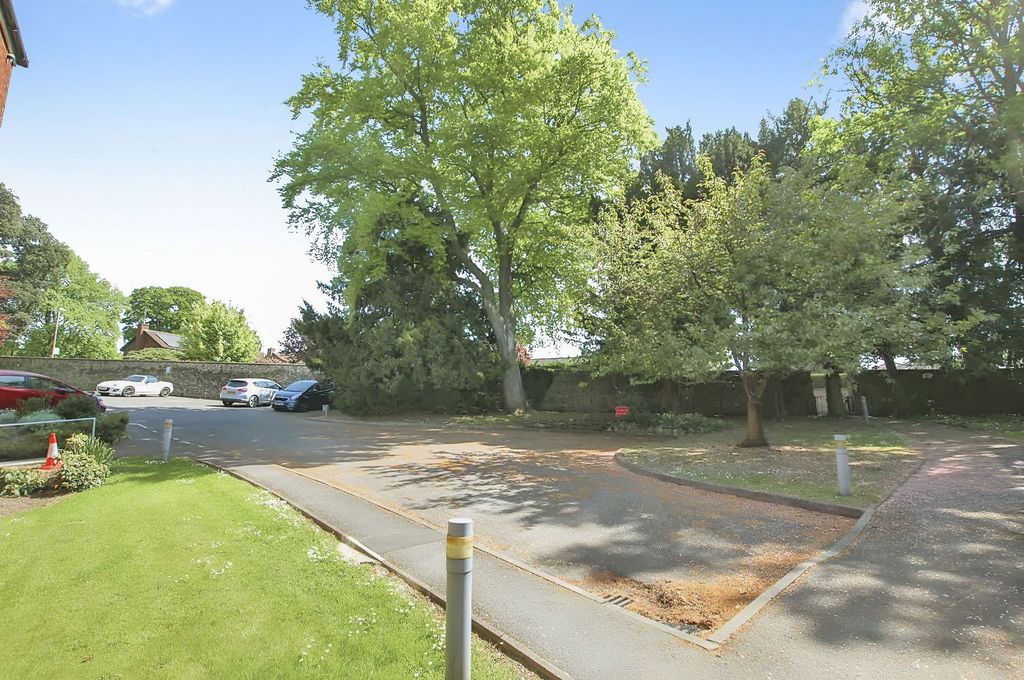 Property photo 3 of 11