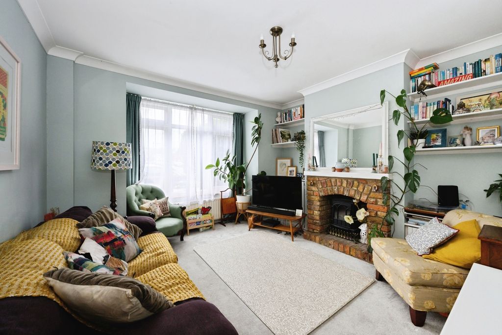 Property photo 3 of 18 Pbox-Img.Jpg