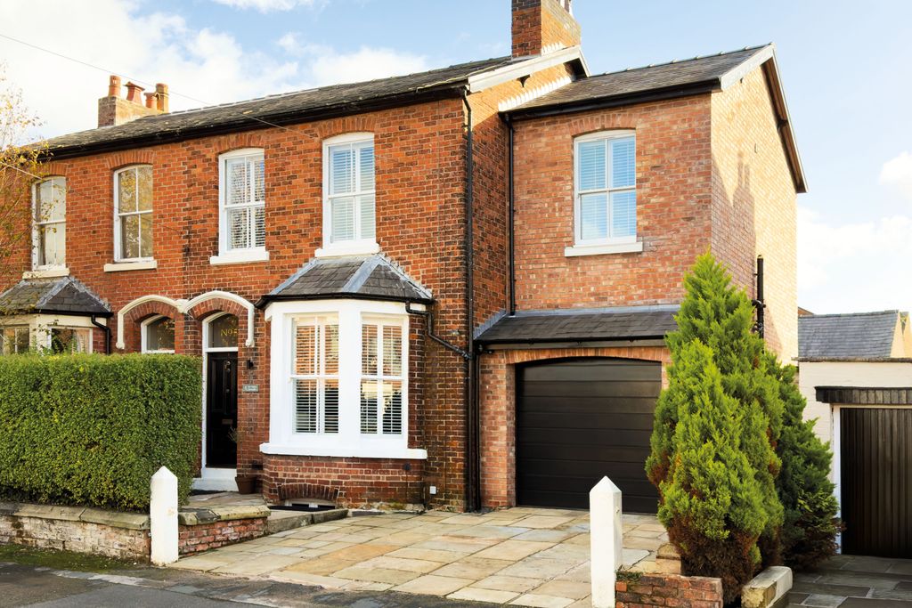 Property photo 1 of 20 New External From Vendor