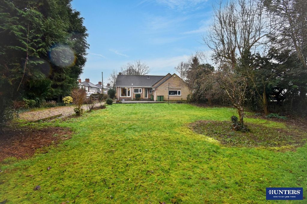 Property photo 2 of 17 Rear Garden