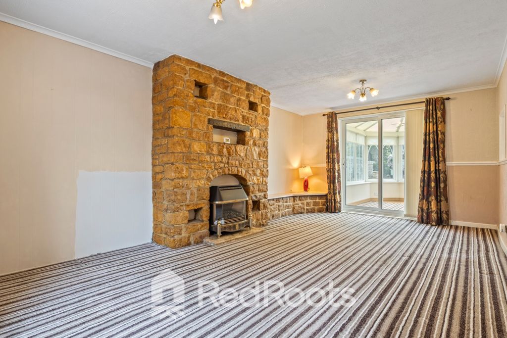 Property photo 2 of 25 4524833