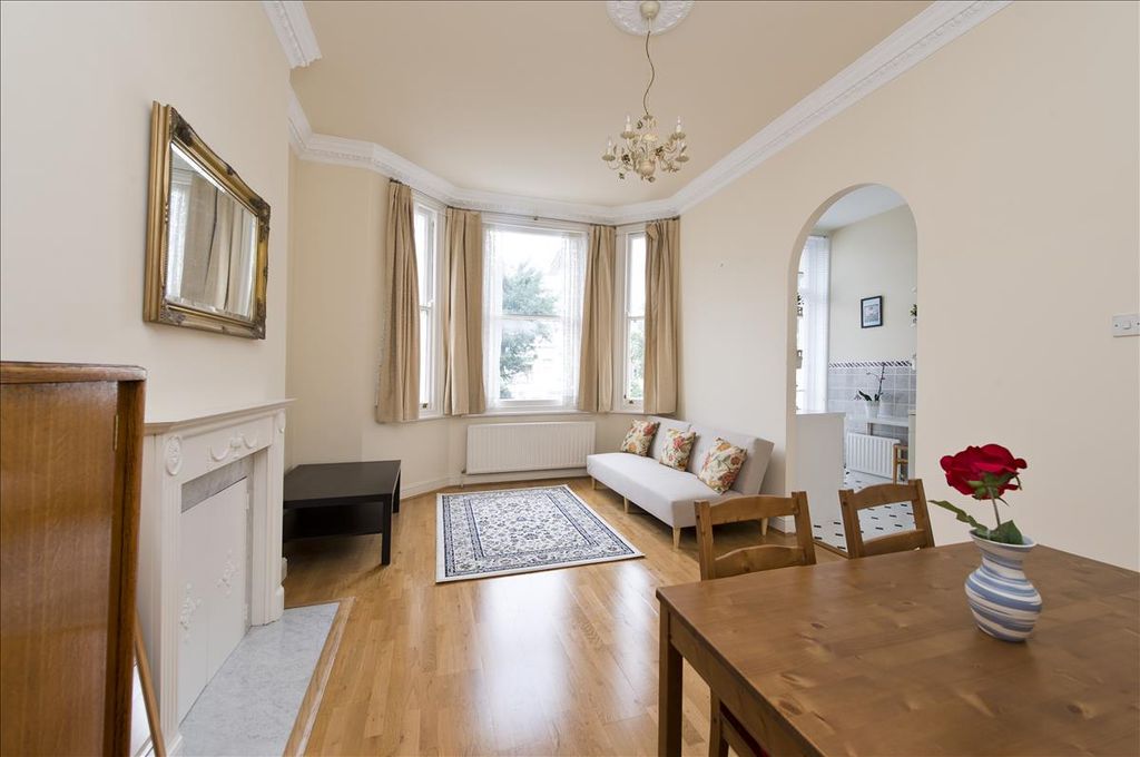 Property photo 2 of 6