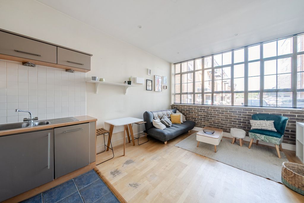 Property photo 3 of 16 1484042-7-6A3Bb62...